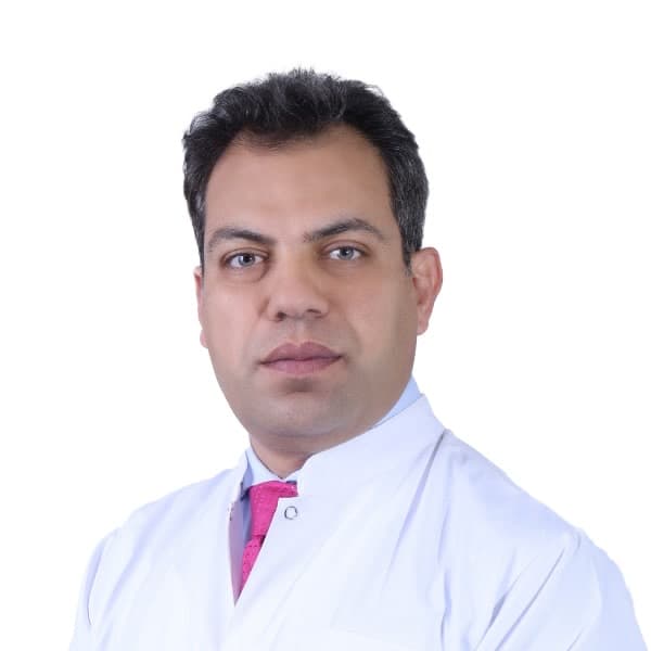 صورة د. عمر الحشاش