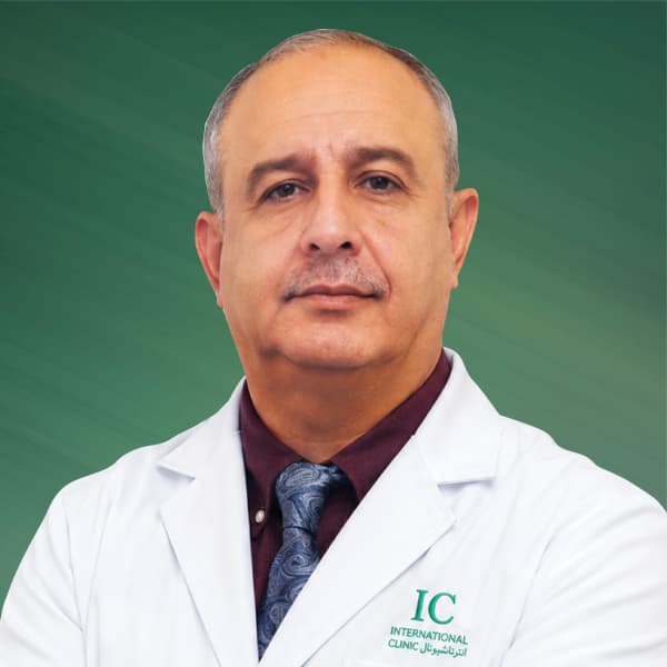 صورة د. طارق محمد على عزام